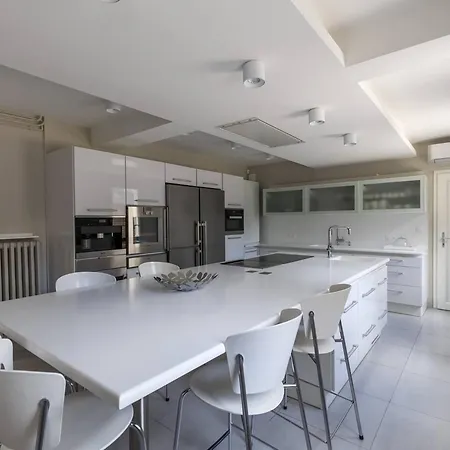 Luxueuse 6 Chambres, Jardin, Parking Prive, Centre-ville Du Mans, Proche Circuit 24h - Fr-1-410-431