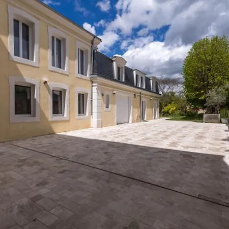 Σπίτι διακοπών Luxueuse 6 Chambres, Jardin, Parking Prive, Centre-ville Du Mans, Proche Circuit 24h - Fr-1-410-431